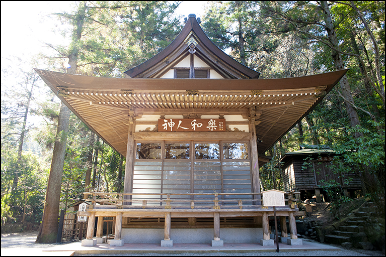 神楽殿
