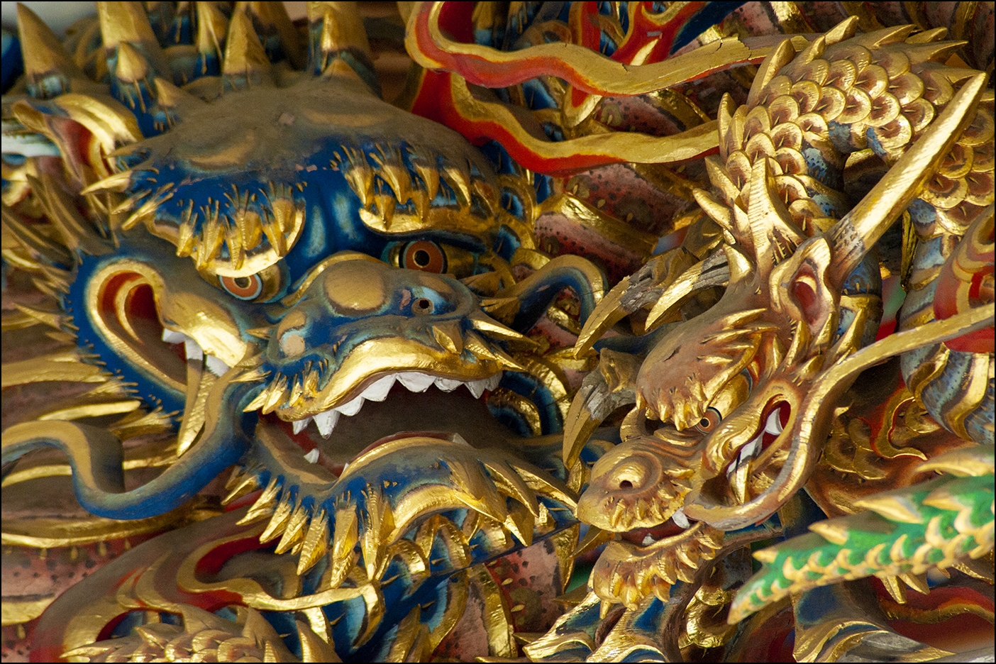 向拝彫刻