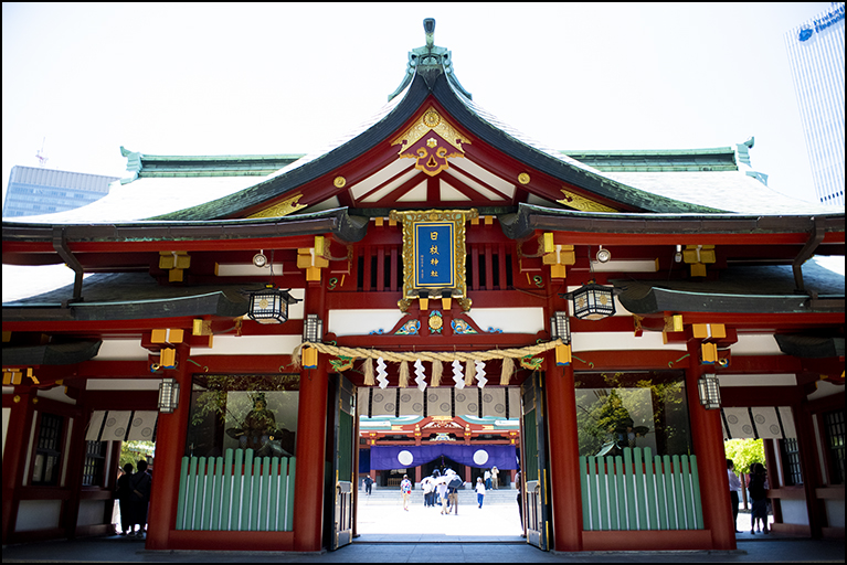 神門（男坂より望む）