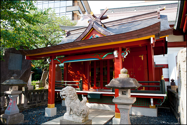 合祀殿