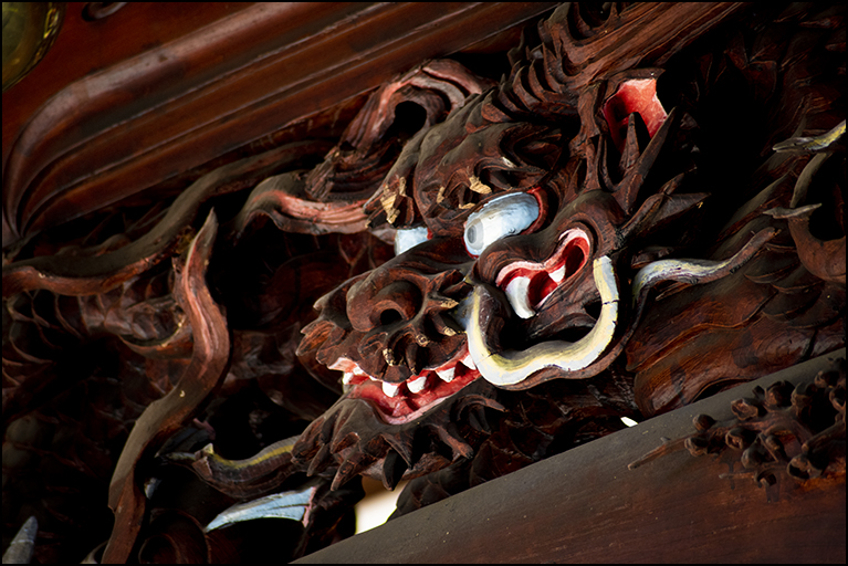 向拝彫刻