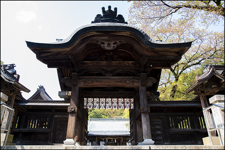 唐破風神門