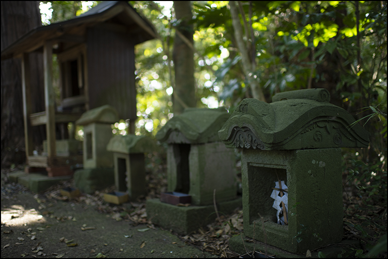 石祠・祠