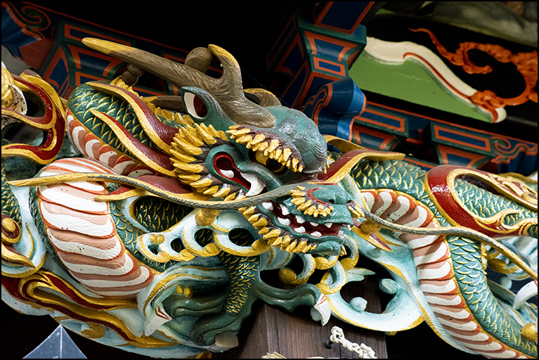 拝殿木鼻