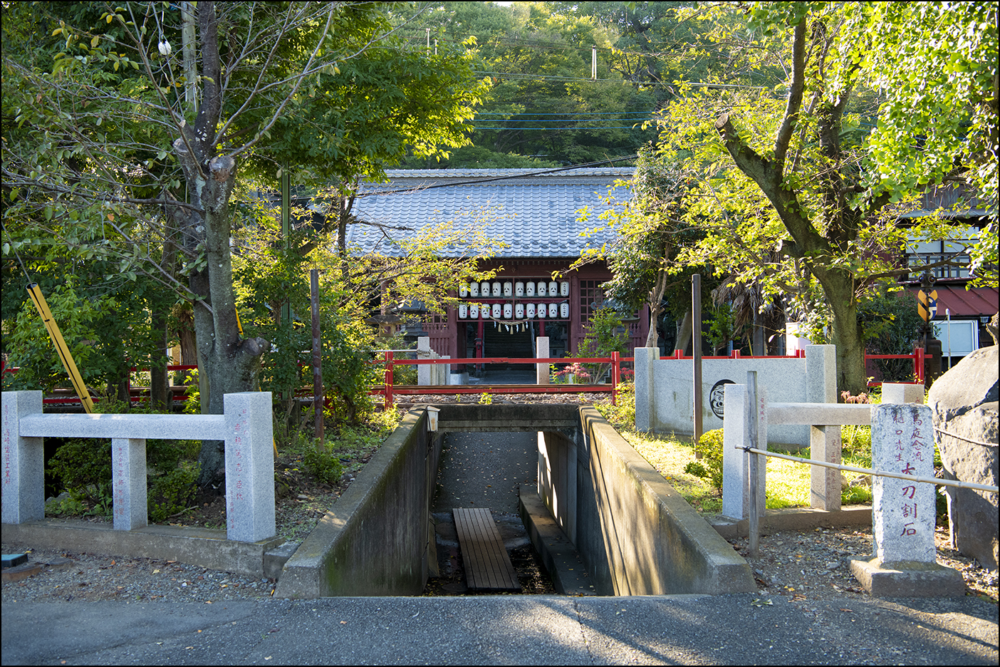 地下への参道