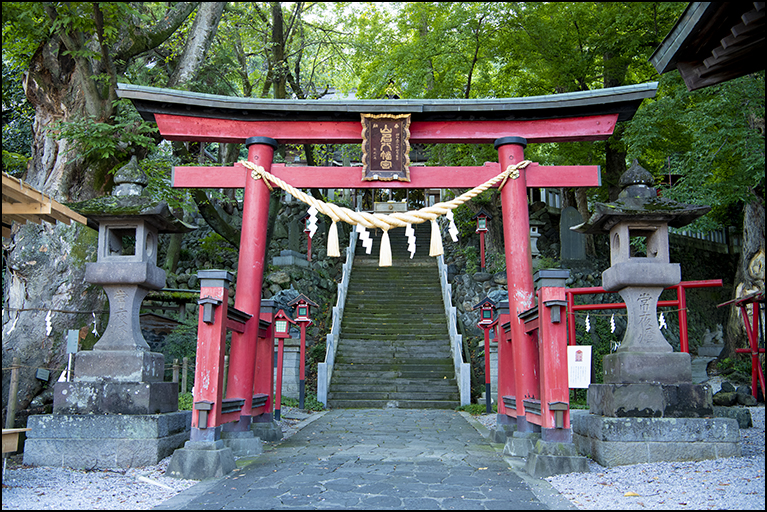 鳥居