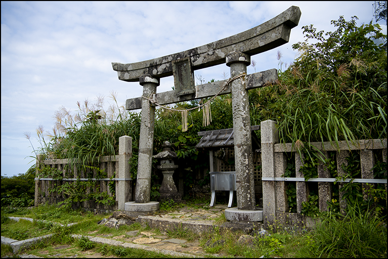 御神廟