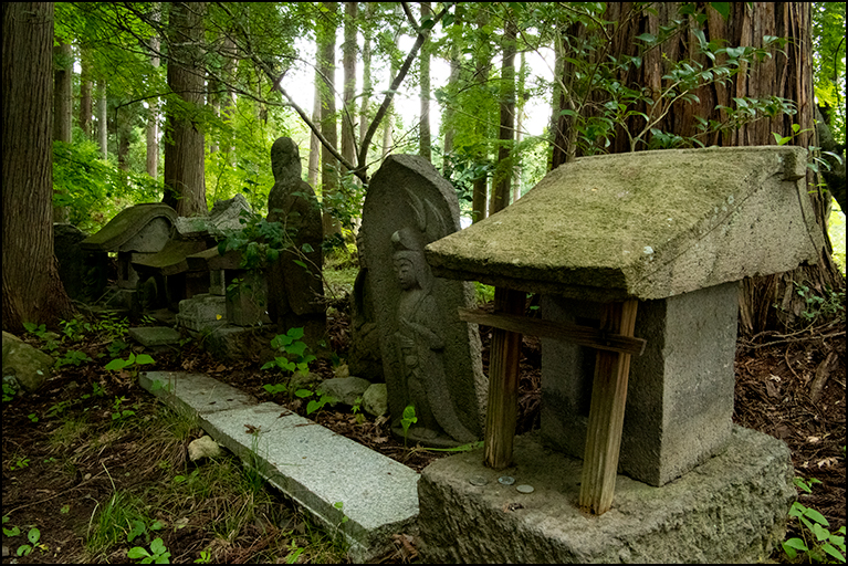 石祠・石仏