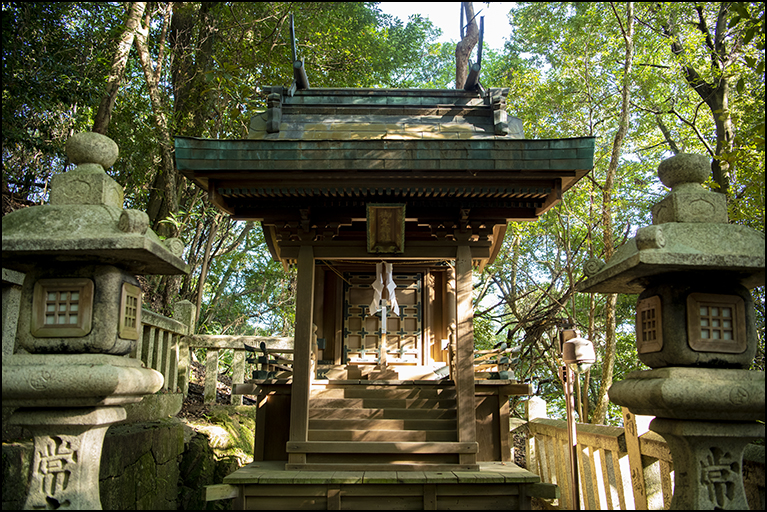 御年神社