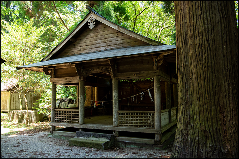 拝殿