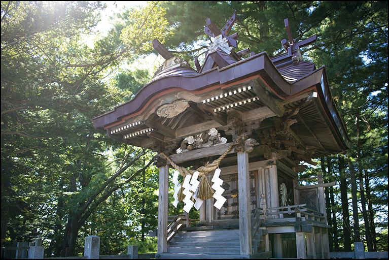 大雪夫婦道祖神